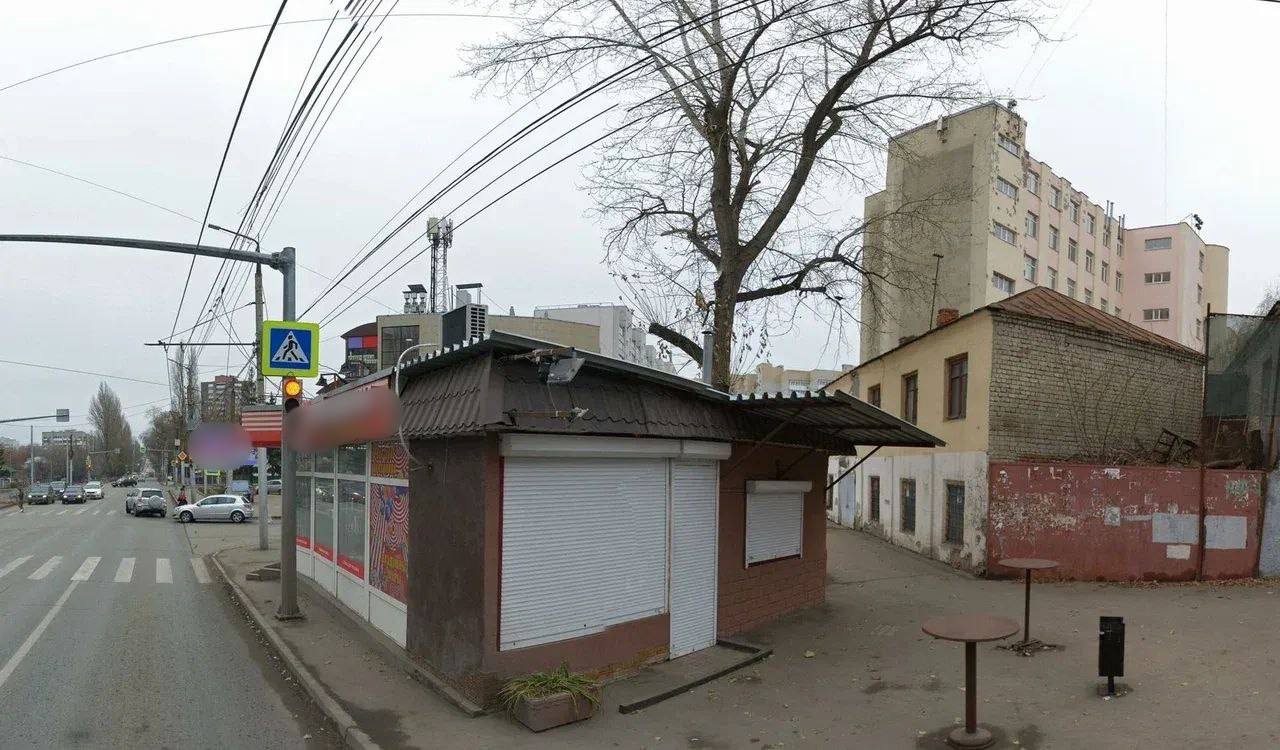 Возле саратовского Политеха снесут ларёк с фейерверками